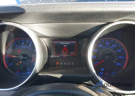 2022 Ford Mustang Ecoboost Premium z USA, uszkodzony, nr VIN 1FATP8UHXN5103028